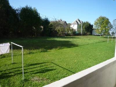Blick vom Balkon, links Wäscheplatz - 3 Zimmer Etagenwohnung in Reinsdorf