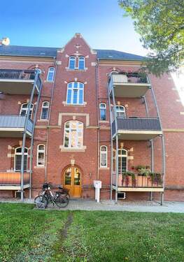 Hausansicht / Eingang - Etagenwohnung mit 108,20 m² in Torgau zum Kaufen