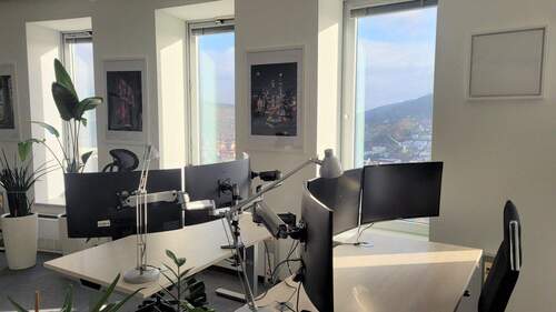 FlexDesk Bereich - 360°-Blick über Jena: Moderner Schreibtischplatz im JenTower