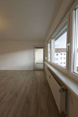 Wohnzimmer - 3 Zimmer Etagenwohnung zur Miete in Helmstedt_Kreis