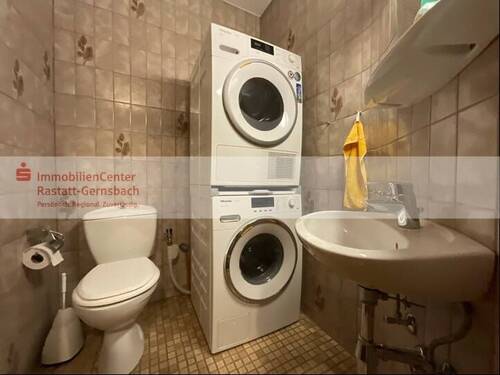 Gäste-WC mit Waschmaschinenanschluss - 