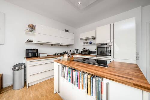 3 - 4 Zimmer Etagenwohnung in Berlin