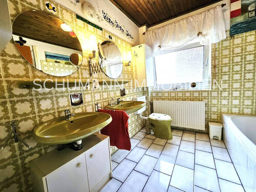 EG_Bad mit Doppelwaschbecken - 