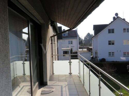 Balkon - 6 Zimmer Mehrfamilienhaus, Wohnhaus zum Kaufen in Bad Homburg vor der Höhe