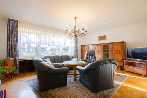 Wohnzimmer - 5 Zimmer Einfamilienhaus in Ense