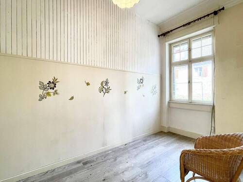 kleines Zimmer im Erdgeschoss - Etagenwohnung mit 103,00 m&sup2; in Efringen-Kirchen zum Kaufen