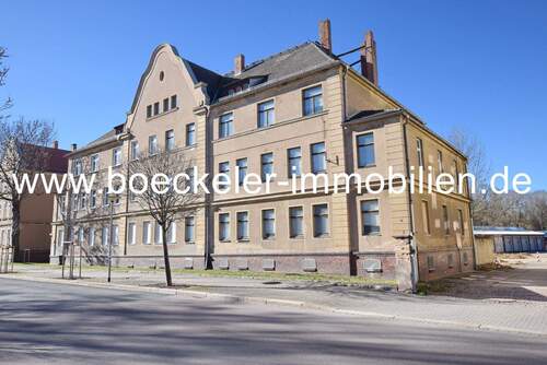 Bild 2 - 2 Zimmer Mehrfamilienhaus, Wohnhaus zum Kaufen in Döbeln