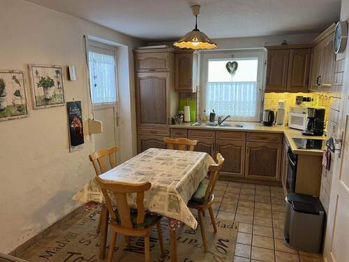 EG Küche mit Ausgang zum Garten.JPG - 