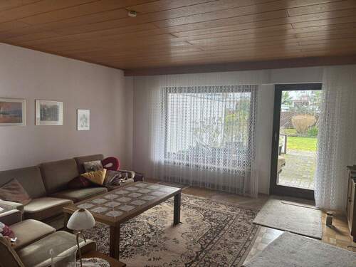 Wohnzimmer - 5 Zimmer Einfamilienhaus in Dietzenbach