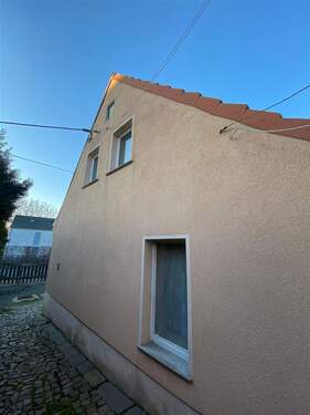 E09314A6-83C5-417B-8697-B5694027CA9F - 