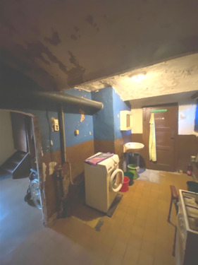 hinterer Flur mit Waschmaschienenanschluss - 