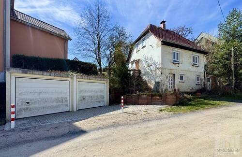 Außenansicht - Wohnprojekt in Top-Lage - Entkerntes Massivhaus mit Garten & Garagen nahe Jena