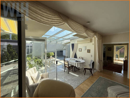 Wohnbereich mit Wintergarten - 