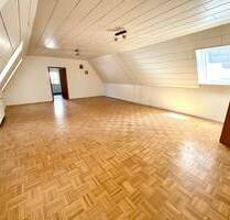 KL-Altstadt - Renovierte 2-Zimmer-Dachgeschosswohnung in zentral gelegenem Altbau - Kaiserslautern Innenstadt