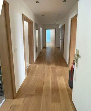 Flur - Etagenwohnung mit 90,00 m² in Murnau zum Kaufen