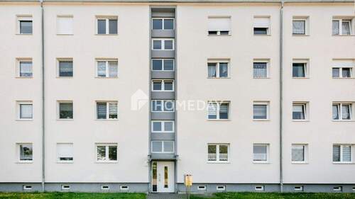 Außenansicht 4 - 2 Zimmer Etagenwohnung zum Kaufen in Weißenfels