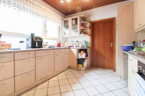 Küche - 6 Zimmer Einfamilienhaus in Griesheim