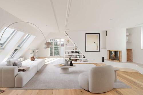 Wohnbereich - Aigner - Lichtdurchflutete Maisonettewohnung in Nymphenburg mit traumhafter Dachterrasse