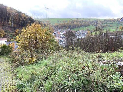 Blickrichtung Süd-Ost - Ruhig gelegenes Hanggrundstück mit Weitblick, in einer Sackgasse - Süd-Ost-Lage!