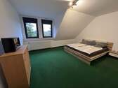 Schlafzimmer OG.JPG - 