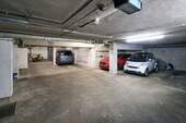 Tiefgarage mit viel Platz - 