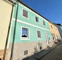 modernes Einfamilienhaus mit kleinem Innenhof in ruhiger Lage - Floß