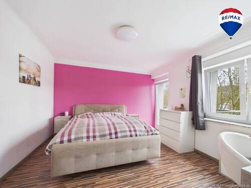 REMAX Immobilien DeLux Haus in Brotdorf zu verkaufen - 