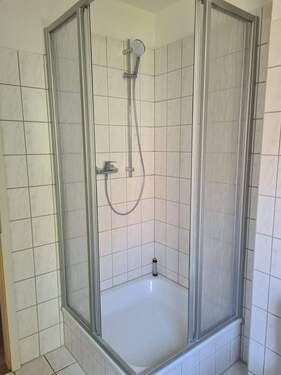 Bad.jpg - 2 Zimmer Etagenwohnung in Waren (Müritz)