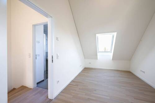 Zimmer 4 - 