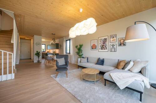 Wohn- & Essbereich - Musterhaus - Ankommen im Grünen - Ihre neue Doppelhaushälfte in Berlin-Pankow