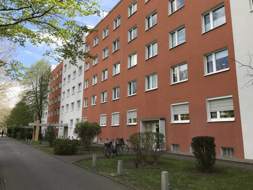 Titelbild - 2 Raum im EG mit Balkon - 350,00&nbsp;EUR Kaltmiete, ca.&nbsp; 59,10&nbsp;m&sup2;&nbsp;Wohnfl&auml;che