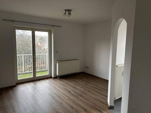 Schlaf- und Wohnbereich - Etagenwohnung mit 28,50 m² in Zwickau zur Miete