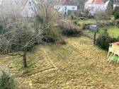Blick über Grundstück (Groß).JPG - Mehrfamilienhaus, Wohnhaus in Kassel zum Kaufen