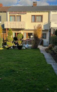 Gepflegtes Einfamilienhaus als Reihenhaus - 4 Zimmer Reihenhaus zum Kaufen in Friedrichshafen