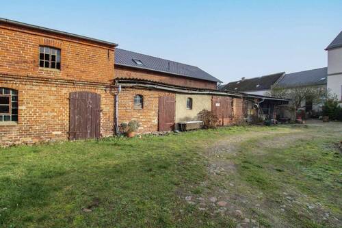 Kleines Stallgebäude - 