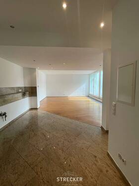 Küche mit Wohnbereich - 2 Zimmer Etagenwohnung zur Miete in Karlsruhe