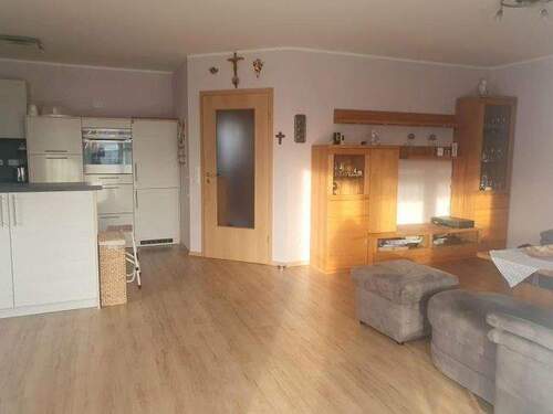 von Terrasse in den Wohnraum - 