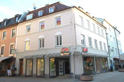 Straßenansicht - *****ETAGENWOHNUNG in TOPLAGE inmitten der Fußgängerzone, markantes Eckgebäude*****