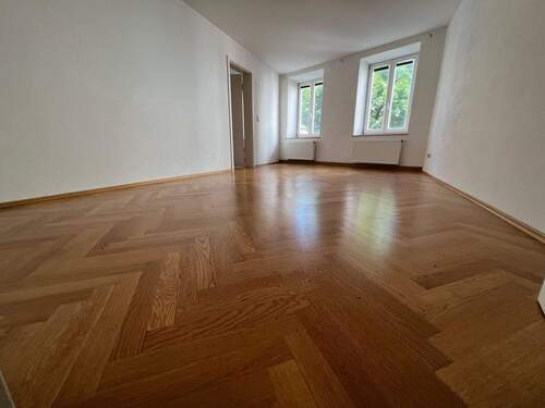 Zimmer - Etagenwohnung mit 95,00 m² in Bad Reichenhall zur Miete