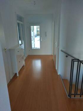 Flug EG - 4 Zimmer Etagenwohnung in Stuttgart