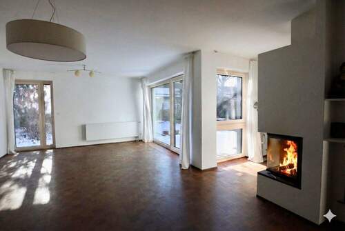 Wohnbereich mit Kamin - 