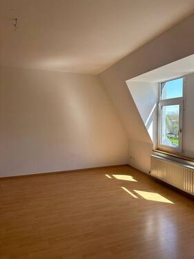 IMG-20250507-WA0008.jpg - 4 Zimmerwohnung - Zwickau Reichenbacher Straße - den 12. Monat kaltmietfrei