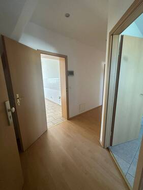 IMG-20250507-WA0001.jpg - 4 Zimmer Etagenwohnung in Zwickau