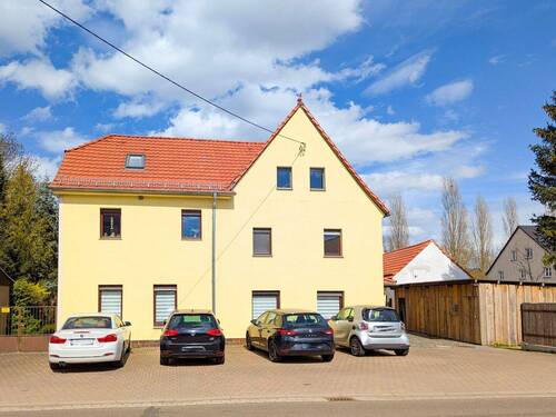 MFH Vorderansicht - 1 Zimmer Mehrfamilienhaus, Wohnhaus zum Kaufen in Naunhof