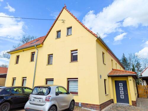 MFH Außenansicht - 1 Zimmer Mehrfamilienhaus, Wohnhaus in Naunhof