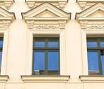 Fenster mit Stuckelementen - 