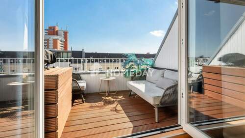 Balkon 2 - Wohnen mit Stil: Helle Traumwohnung mit Balkon und hochwertiger Ausstattung