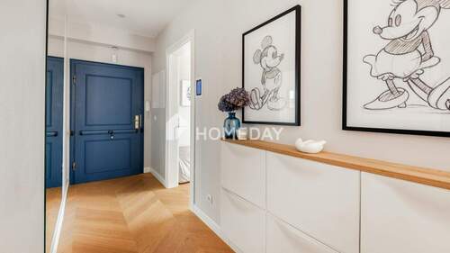 Flur 1 - 4 Zimmer Etagenwohnung in Berlin