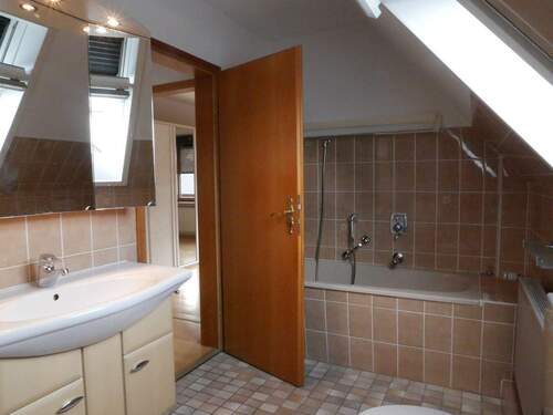 Dusch-/Wannenbad OG - 