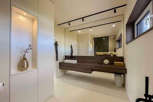 Hauptbadezimmer im 1. OG - 